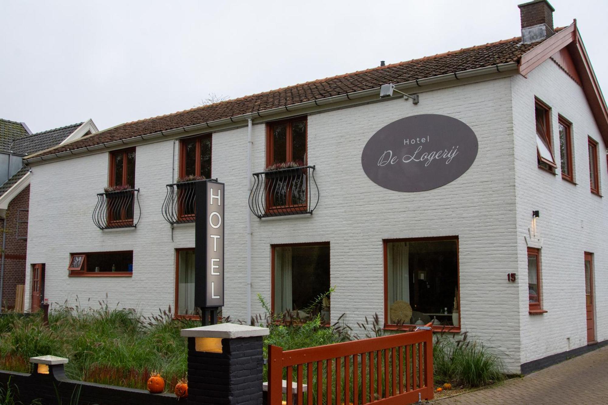 Strandhotel De Logerij Renesse Exterior foto